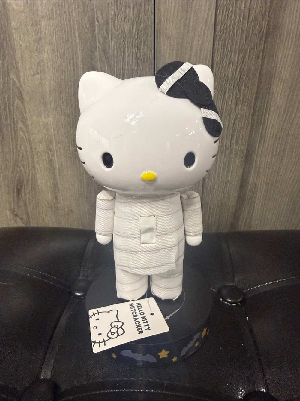 New Hello Kitty As A Halloween Mummy In Black Bow Nutcracker Figurine